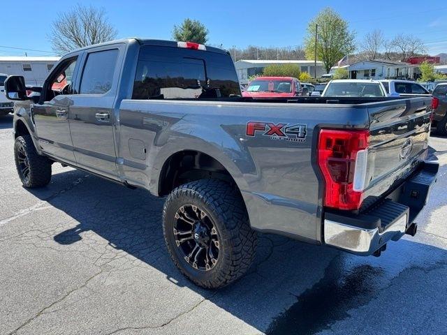 Ford Super Duty F-250 SRW Lariat 4WD Crew Cab 6.75' Box 2019