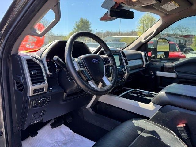 Ford Super Duty F-250 SRW Lariat 4WD Crew Cab 6.75' Box 2019