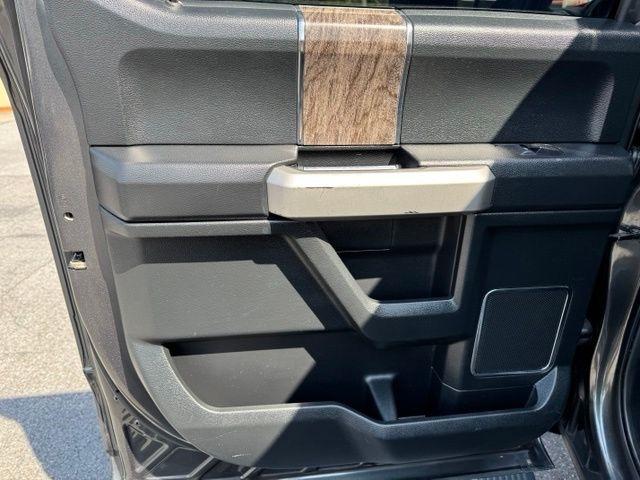 Ford Super Duty F-250 SRW Lariat 4WD Crew Cab 6.75' Box 2019
