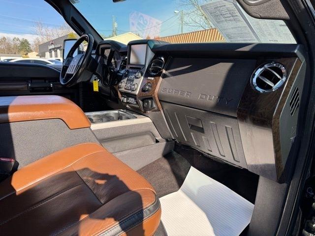 Ford Super Duty F-350 SRW 4WD Crew Cab 156" King Ranch 2015