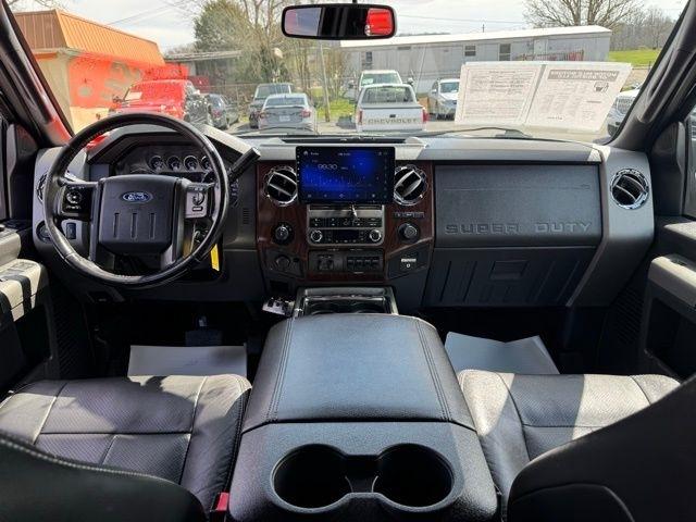 Ford Super Duty F-350 SRW 4WD Crew Cab 156" Lariat 2012