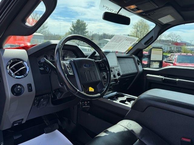 Ford Super Duty F-350 SRW 4WD Crew Cab 156" Lariat 2012