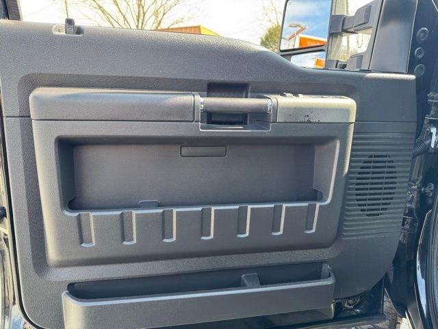 Ford Super Duty F-350 SRW 4WD Crew Cab 156" Lariat 2012