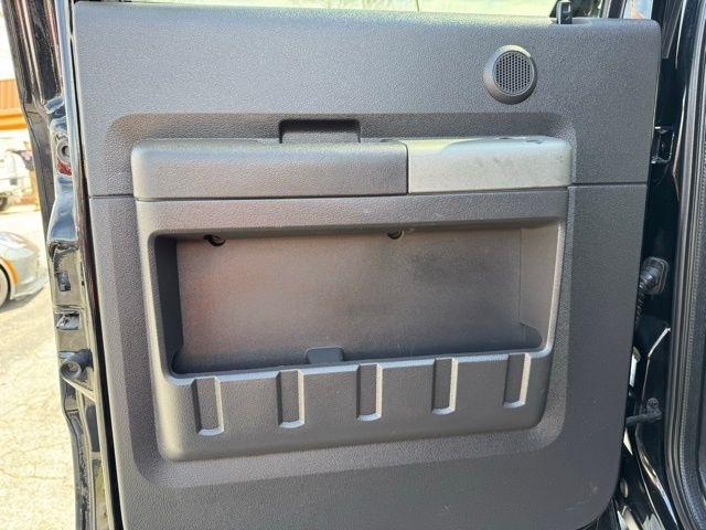 Ford Super Duty F-350 SRW 4WD Crew Cab 156" Lariat 2012