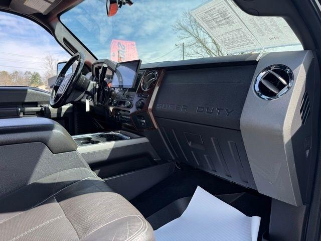 Ford Super Duty F-350 SRW 4WD Crew Cab 156" Lariat 2012
