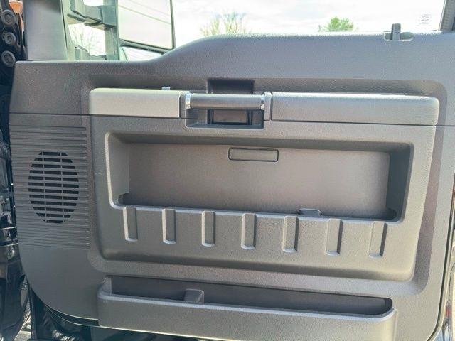 Ford Super Duty F-350 SRW 4WD Crew Cab 156" Lariat 2012