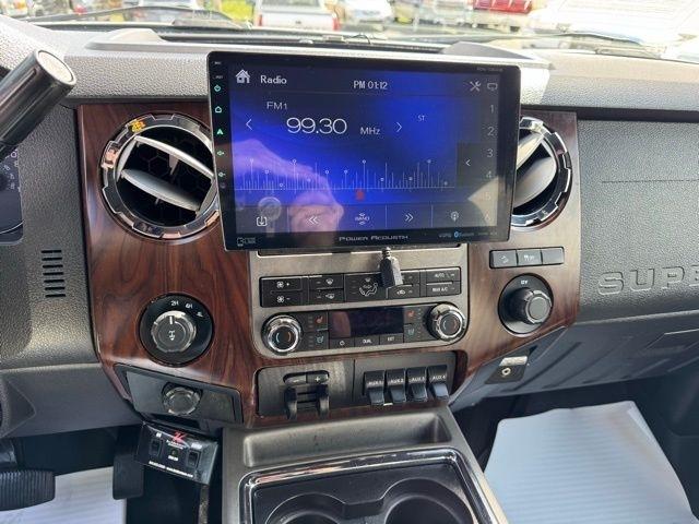 Ford Super Duty F-350 SRW 4WD Crew Cab 156" Lariat 2012