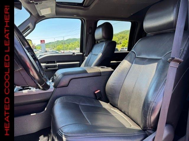 Ford Super Duty F-350 SRW 4WD Crew Cab 156" Lariat 2012