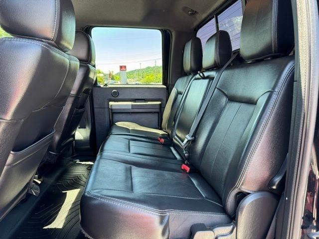 Ford Super Duty F-350 SRW 4WD Crew Cab 156" Lariat 2012