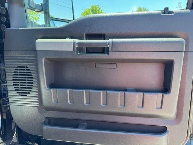 Ford Super Duty F-350 SRW 4WD Crew Cab 156" Lariat 2012
