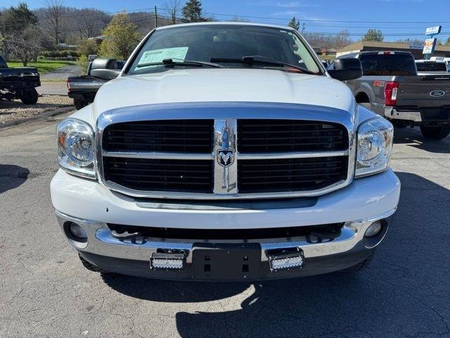 Dodge Ram 3500 4WD Mega Cab 160.5" SLT 2009