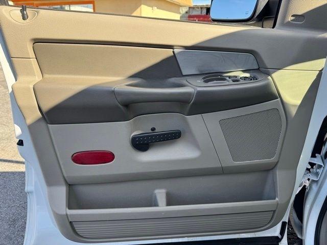 Dodge Ram 3500 4WD Mega Cab 160.5" SLT 2009