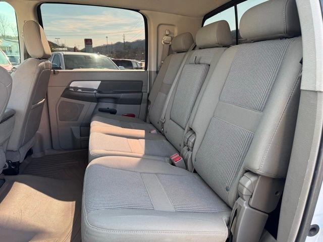 Dodge Ram 3500 4WD Mega Cab 160.5" SLT 2009