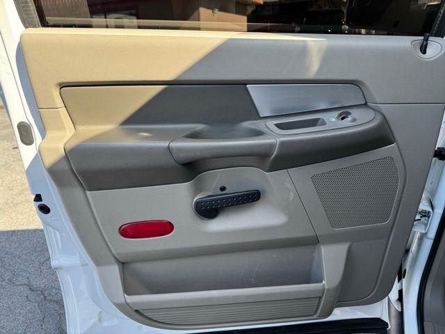 Dodge Ram 3500 4WD Mega Cab 160.5" SLT 2009