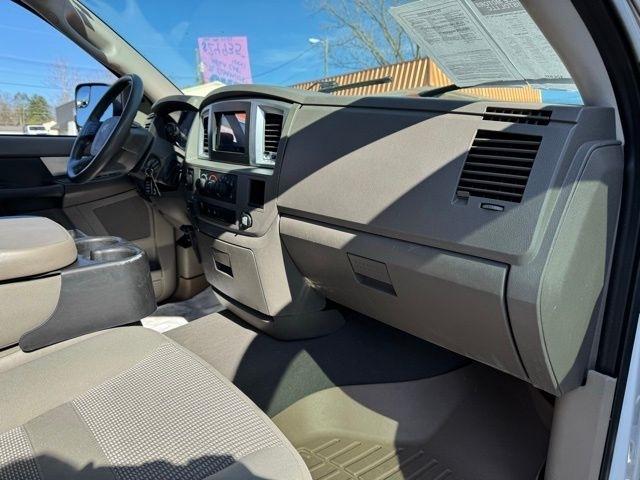 Dodge Ram 3500 4WD Mega Cab 160.5" SLT 2009