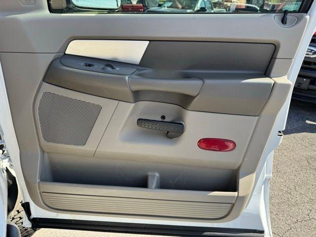 Dodge Ram 3500 4WD Mega Cab 160.5" SLT 2009