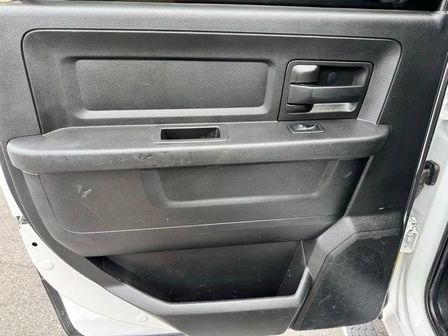 RAM 3500 Chassis Cab Tradesman 4WD Crew Cab 60" CA 172.4" WB 2018