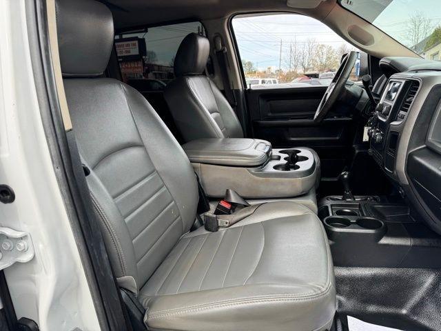 RAM 3500 Chassis Cab Tradesman 4WD Crew Cab 60" CA 172.4" WB 2018