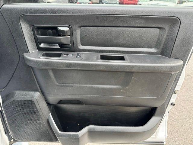 RAM 3500 Chassis Cab Tradesman 4WD Crew Cab 60" CA 172.4" WB 2018