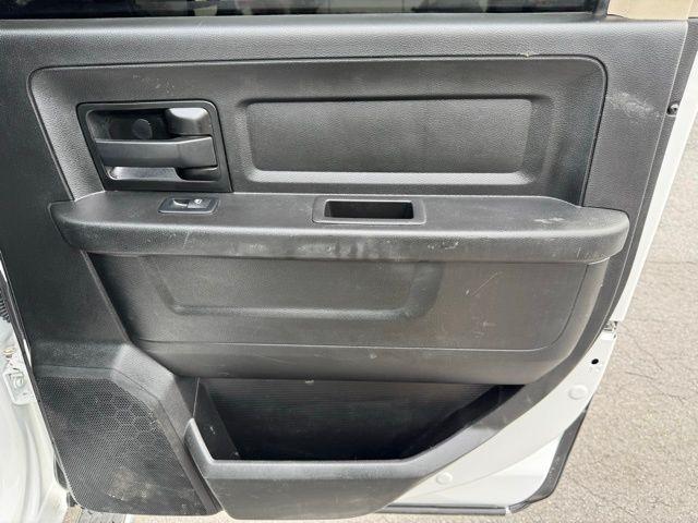 RAM 3500 Chassis Cab Tradesman 4WD Crew Cab 60" CA 172.4" WB 2018