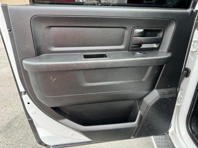RAM 3500 Chassis Cab Tradesman 4WD Crew Cab 60" CA 172.4" WB 2018