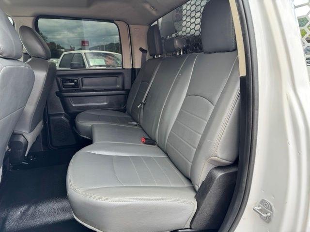 RAM 3500 Chassis Cab Tradesman 4WD Crew Cab 60" CA 172.4" WB 2018