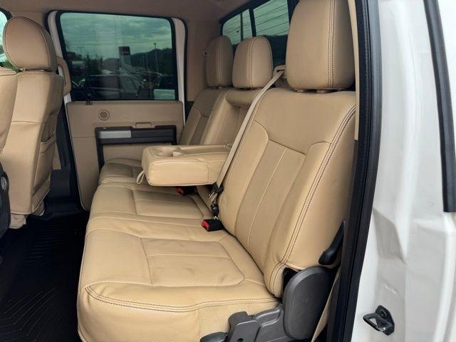 Ford Super Duty F-250 SRW 4WD Crew Cab 156" Lariat 2015