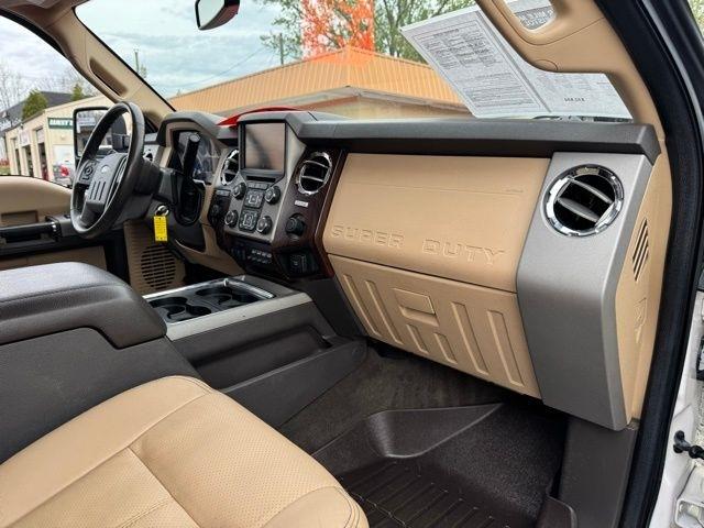 Ford Super Duty F-250 SRW 4WD Crew Cab 156" Lariat 2015