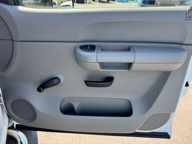 GMC Sierra 2500HD 4WD Crew Cab 153" Work Truck 2007