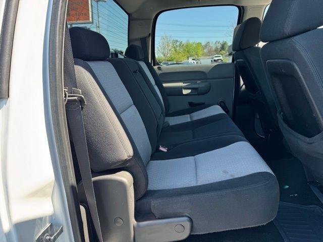 GMC Sierra 2500HD 4WD Crew Cab 153" Work Truck 2007