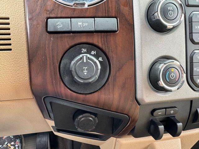 Ford Super Duty F-250 SRW 4WD Crew Cab 156" Lariat 2013