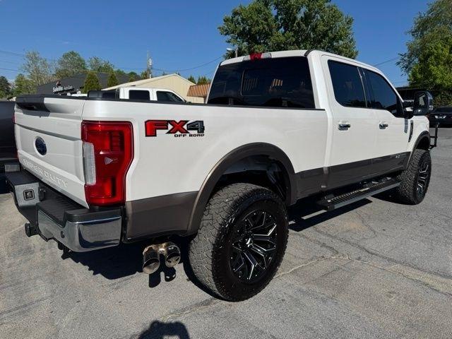 Ford Super Duty F-250 SRW Lariat 4WD Crew Cab 6.75' Box 2017