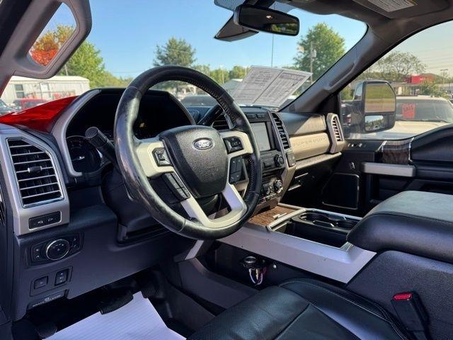 Ford Super Duty F-250 SRW Lariat 4WD Crew Cab 6.75' Box 2017