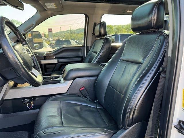 Ford Super Duty F-250 SRW Lariat 4WD Crew Cab 6.75' Box 2017