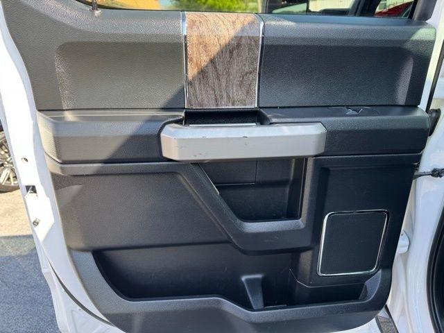 Ford Super Duty F-250 SRW Lariat 4WD Crew Cab 6.75' Box 2017