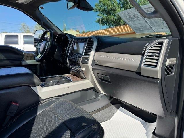 Ford Super Duty F-250 SRW Lariat 4WD Crew Cab 6.75' Box 2017