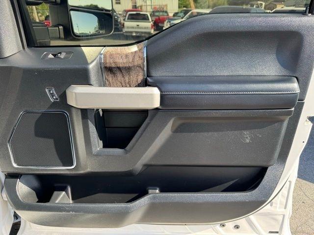 Ford Super Duty F-250 SRW Lariat 4WD Crew Cab 6.75' Box 2017