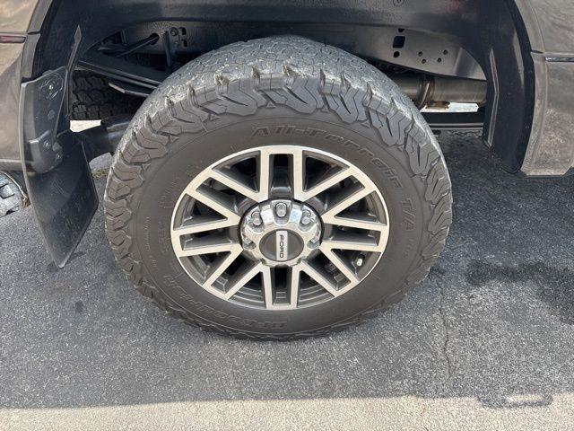 Ford Super Duty F-250 SRW Lariat 4WD Crew Cab 6.75' Box 2017