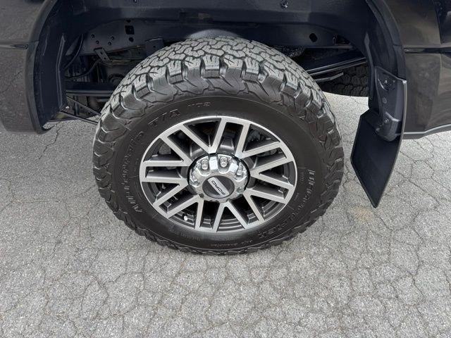 Ford Super Duty F-250 SRW Lariat 4WD Crew Cab 6.75' Box 2017