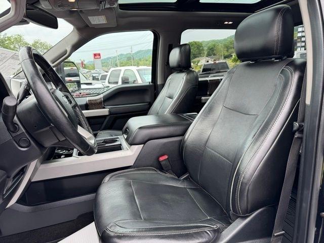 Ford Super Duty F-250 SRW Lariat 4WD Crew Cab 6.75' Box 2017