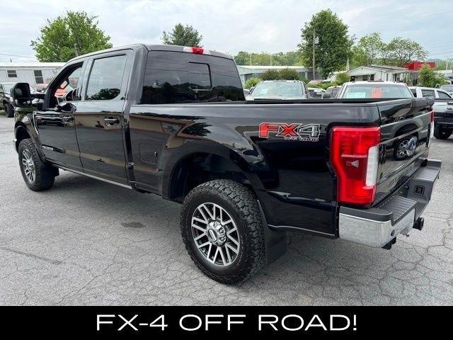 Ford Super Duty F-250 SRW Lariat 4WD Crew Cab 6.75' Box 2017