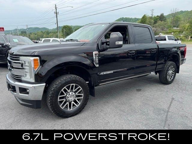 Ford Super Duty F-250 SRW Lariat 4WD Crew Cab 6.75' Box 2017