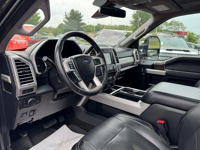 Ford Super Duty F-250 SRW Lariat 4WD Crew Cab 6.75' Box 2017