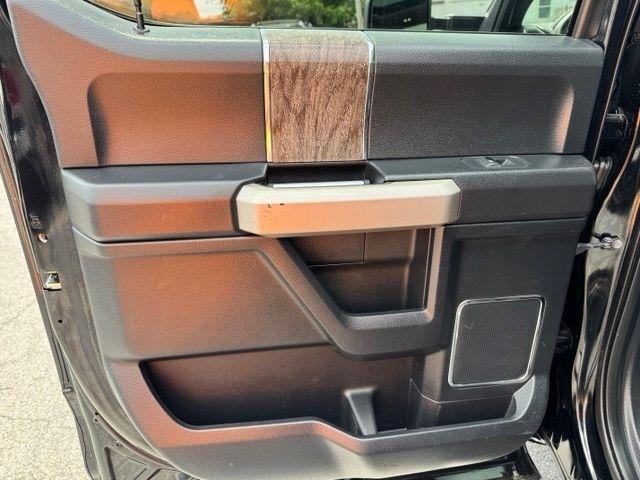Ford Super Duty F-250 SRW Lariat 4WD Crew Cab 6.75' Box 2017