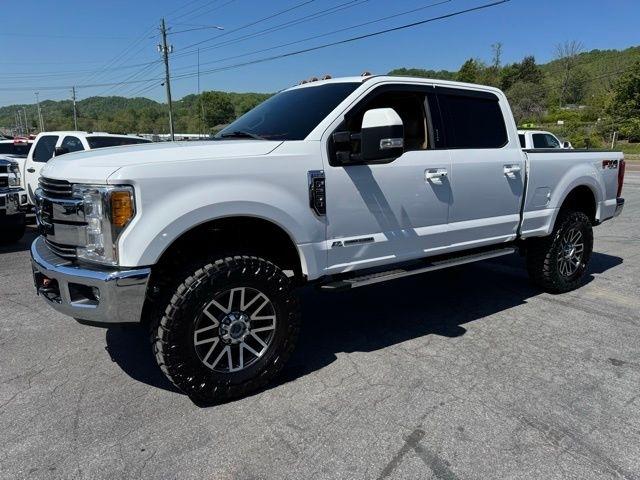 Ford Super Duty F-250 SRW Lariat 4WD Crew Cab 6.75' Box 2017