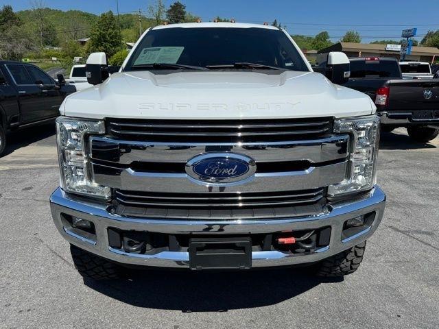 Ford Super Duty F-250 SRW Lariat 4WD Crew Cab 6.75' Box 2017