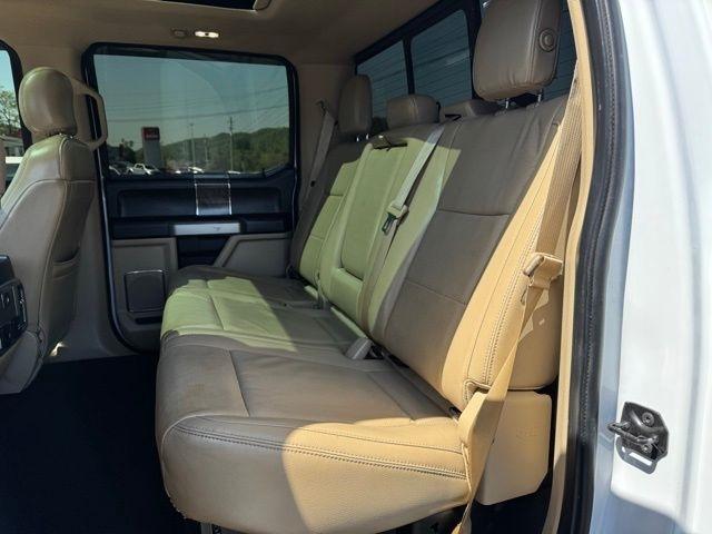 Ford Super Duty F-250 SRW Lariat 4WD Crew Cab 6.75' Box 2017