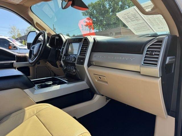 Ford Super Duty F-250 SRW Lariat 4WD Crew Cab 6.75' Box 2017