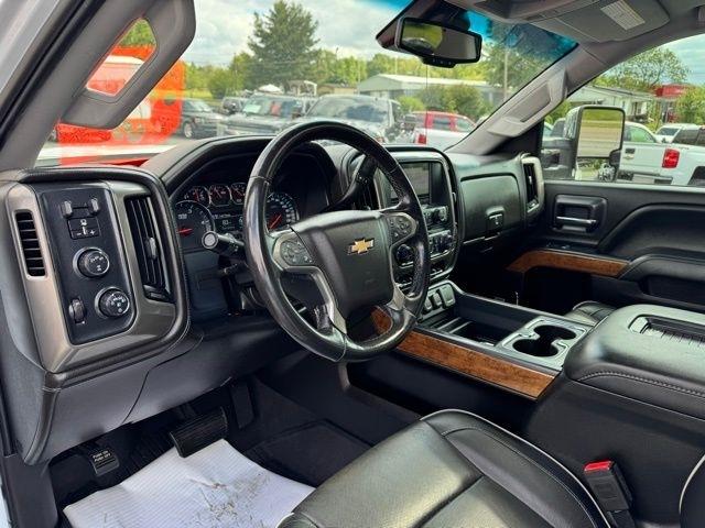 Chevrolet Silverado 2500HD 4WD Crew Cab 153.7" High Country 2019