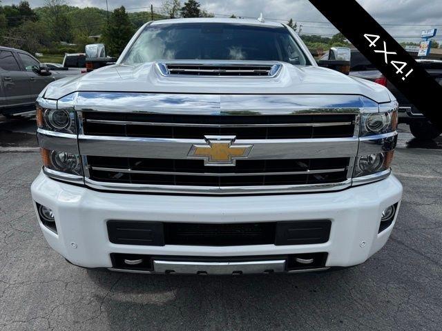 Chevrolet Silverado 2500HD 4WD Crew Cab 153.7" High Country 2019